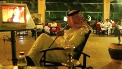 Photo of مواطن يوثق فيديو صادم لمطعم ومقهى النخيل بجدة وهو خالي من الزبائن بعد قرار ضريبة التبغ!